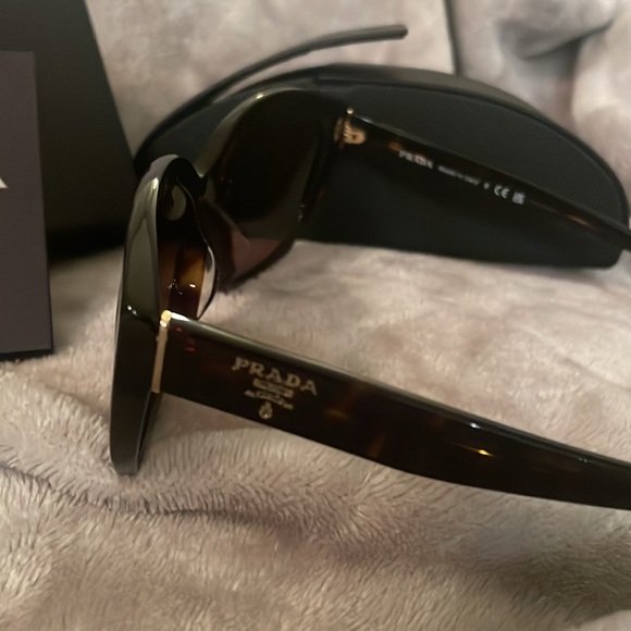 NIB PRADA Sunglasses - Picture 2 of 3